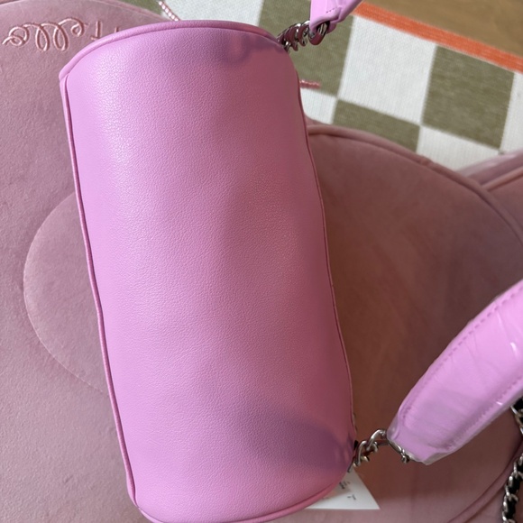 NWT Juicy Couture pink barrel bag - Picture 2 of 3